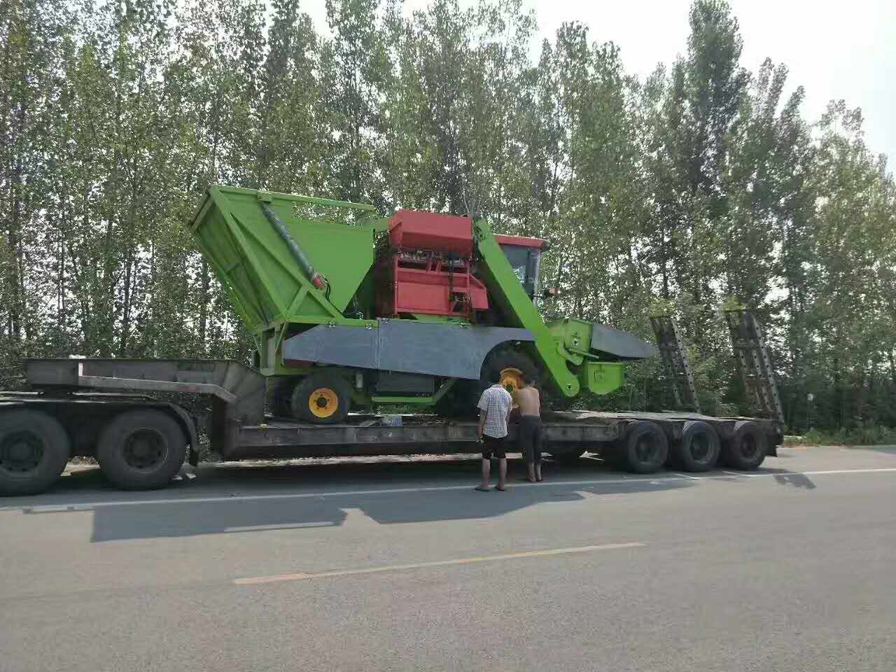 穗莖(jing)兼(jian)收玉(yu)米(mi)收(shou)穫(huo)機